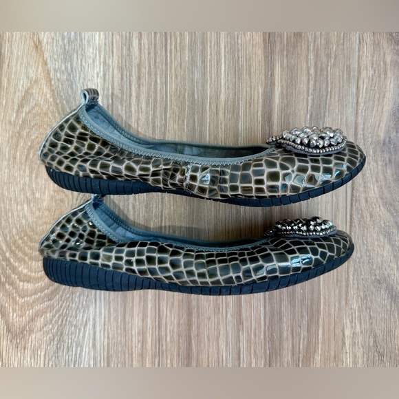 MIU MIU women ballet flats Size 6.5 Europe 37 SILVER leather EUC - Picture 3 of 4